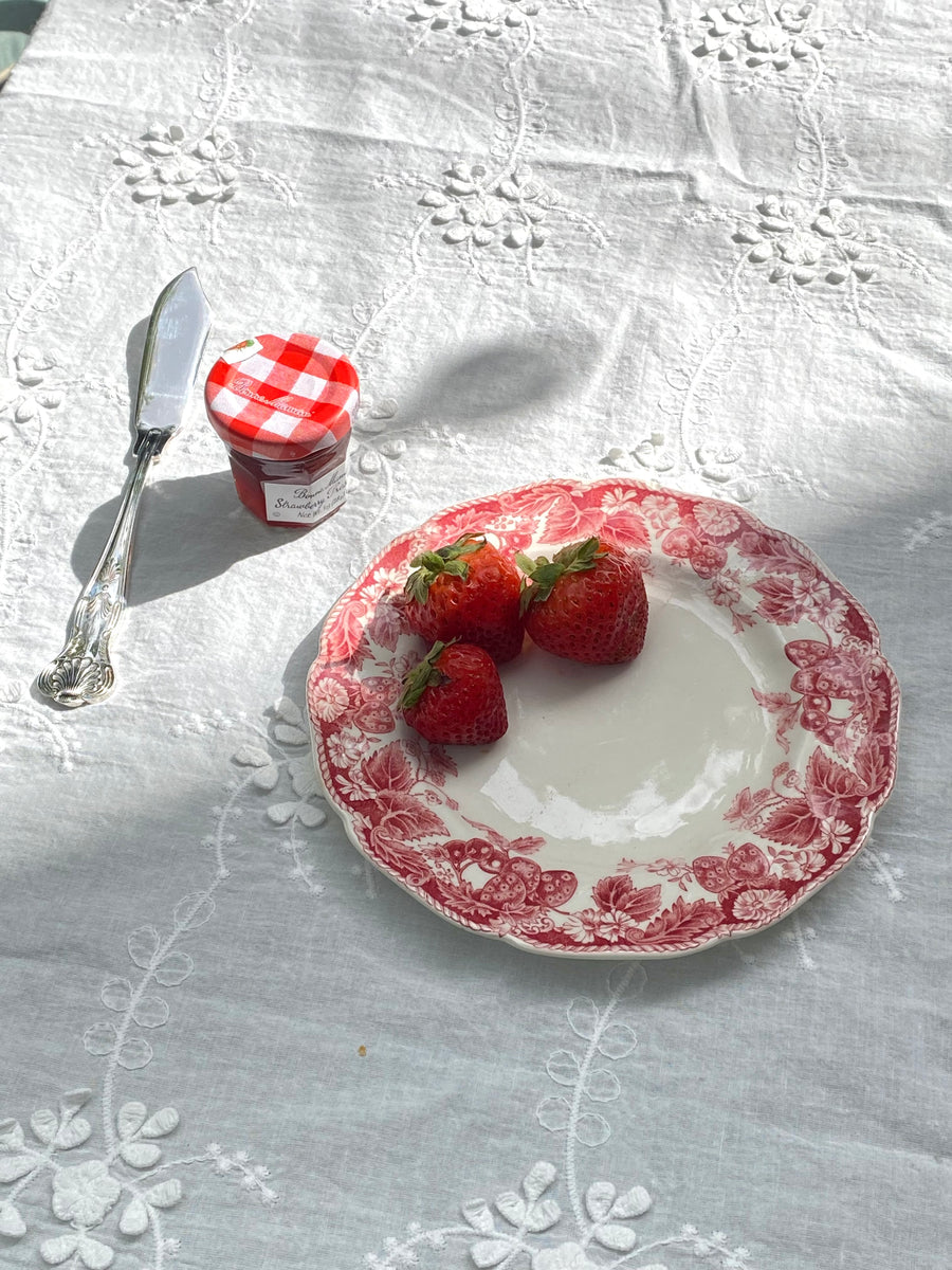 strawberry fair plate