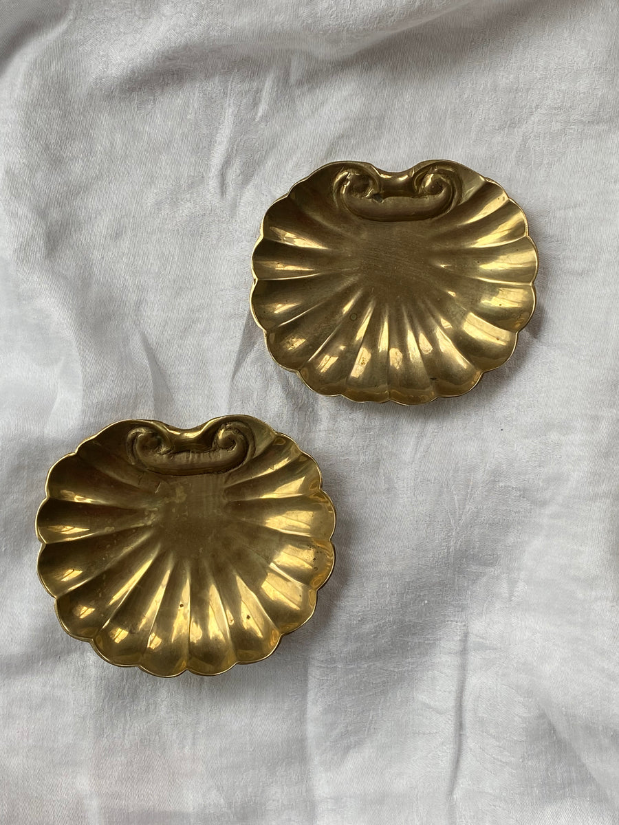 brass scallop shell dish