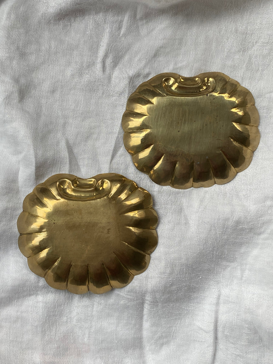 brass scallop shell dish