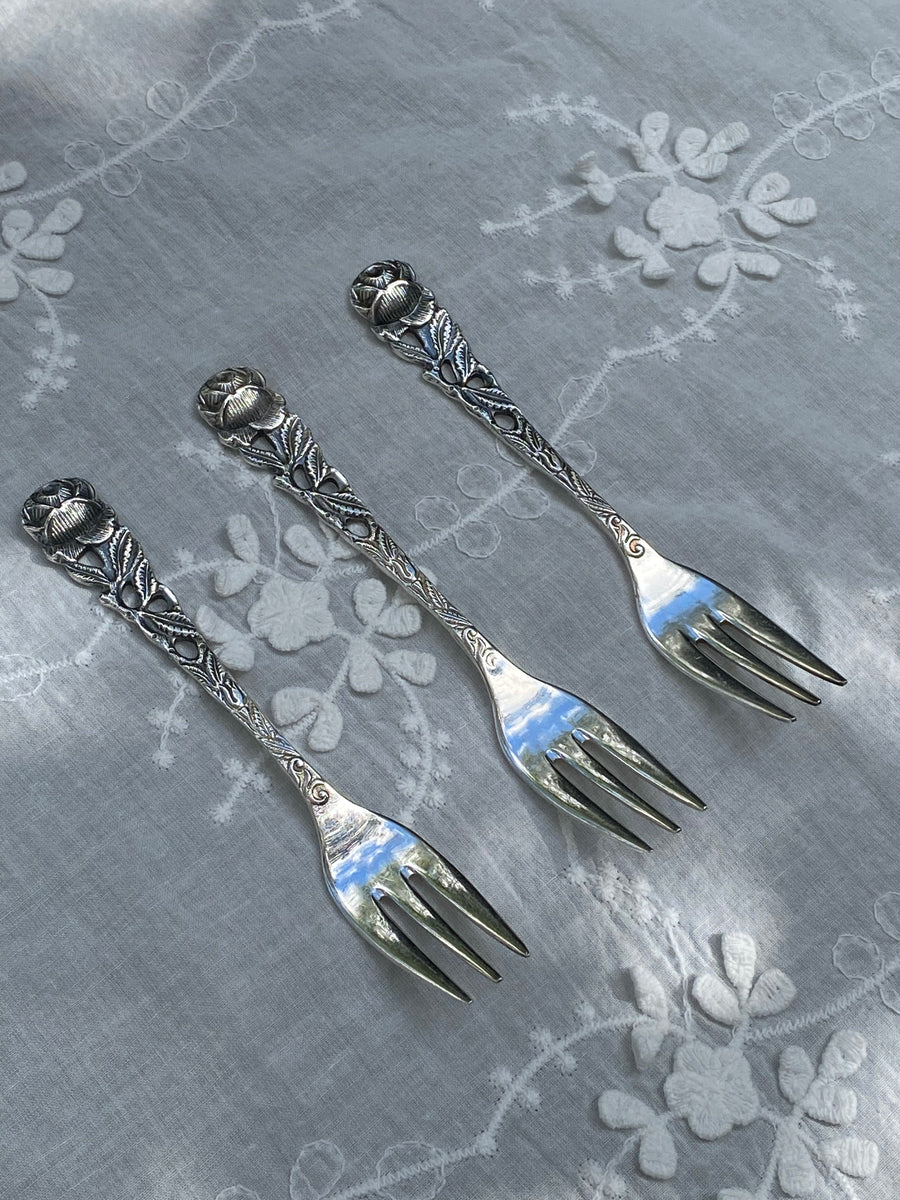 rose cake forks